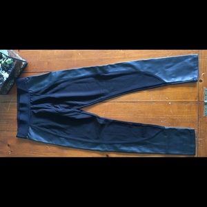 Dynamite Leggings, Size Medium